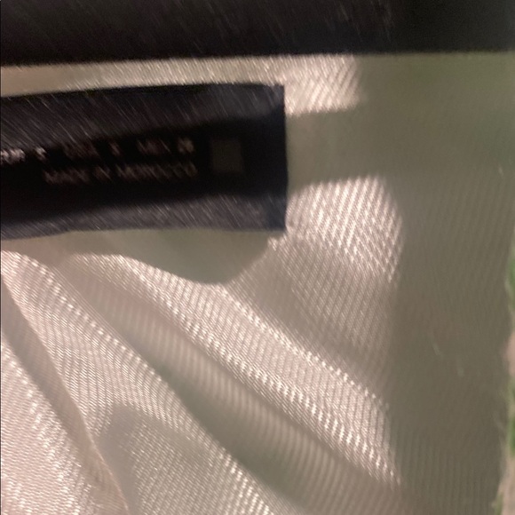 Zara Green Blazer with Peaked Lapels and Textured Design - Picture 3 of 3